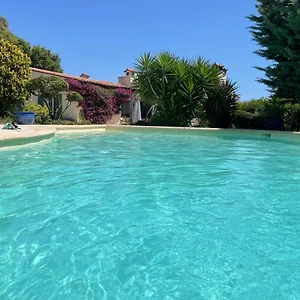 domaine-des-tuilieres-avec-piscine.fr-provencehotel.com/